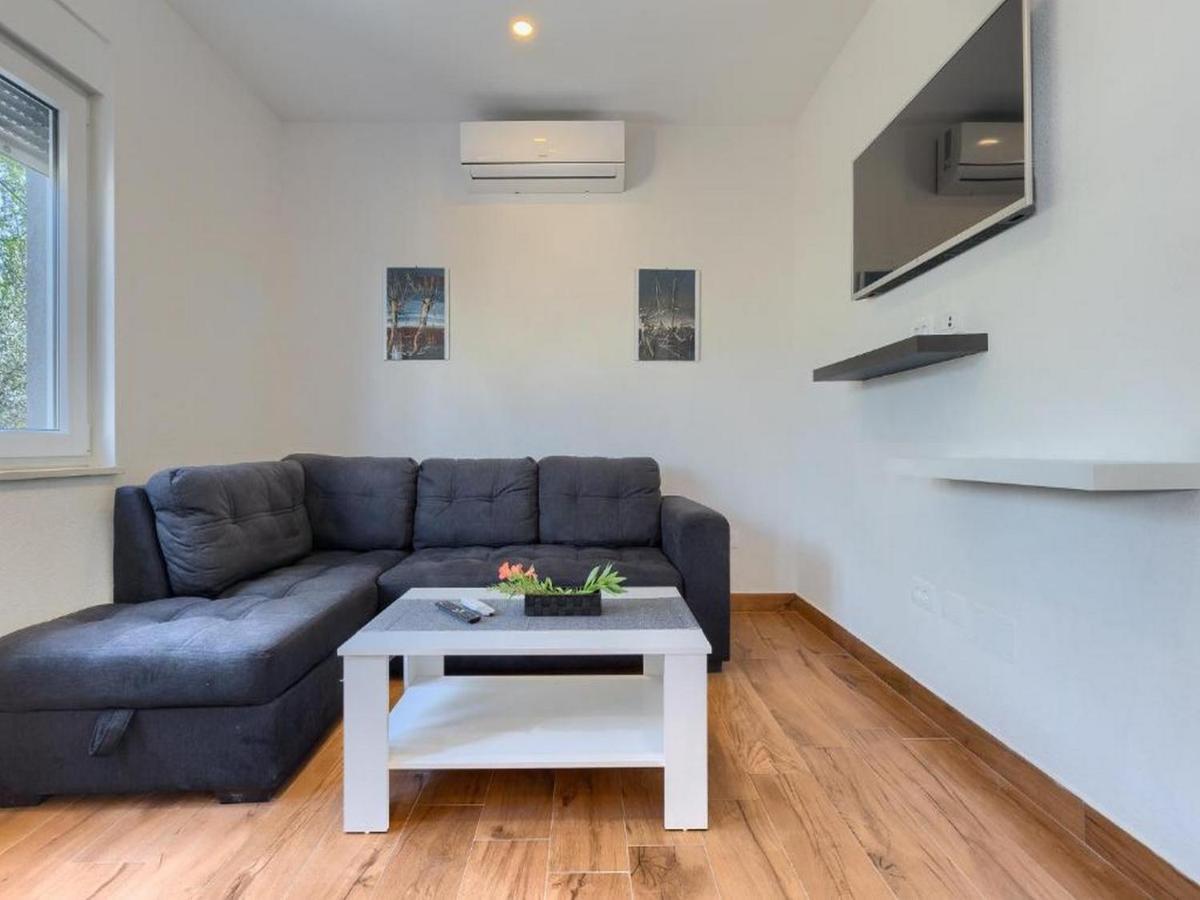 Holiday House Chill Out Loborika Marcana ภายนอก รูปภาพ
